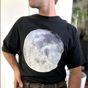 Men’s full moon T-shirt. NWOT. Perfect condition. 100% Cotton.